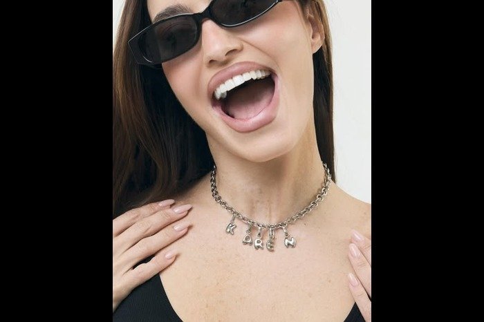 You are currently viewing How to Choose the Perfect Brown Eyeglasses for Your Face Shape